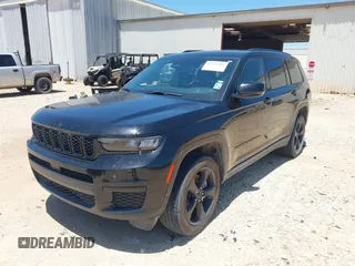 2023 Jeep Grand Cherokee Altitude z VIN 1C4RJKAG6P8829453, wystawiony jako IAAI lot #42433305 z przebiegiem 44 159 mil mil oraz . Historia ofert i sprzedaży dostępna na DreamBid. Obrazek 17.