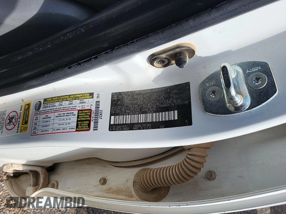 2011 Toyota Tundra with VIN 5TFUY5F1XBX198815, listed as a IAAI auction lot 42571444 with 281,114 mi miles and . Bid and sale history available at DreamBid. Image 3.