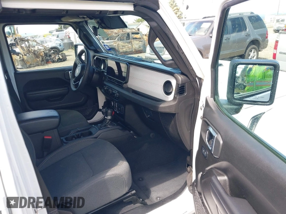 2024 Jeep Wrangler Willys z VIN 1C4RJXN60RW225250, wystawiony jako IAAI lot #42333989 z przebiegiem 35 893 mil mil oraz . Historia ofert i sprzedaży dostępna na DreamBid. Obrazek 5.