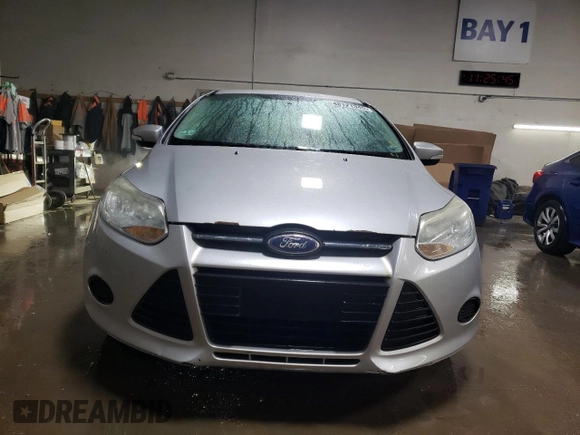 2014 Ford Focus SE with VIN 1FADP3F20EL164495, listed as a Copart auction lot 48121345 with 125,193 mi miles and Salvage Title. Bid and sale history available at carsss.com. Image 5.