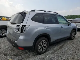 2019 Subaru Forester Premium with VIN JF2SKAGC2KH425850, listed as a Copart auction lot 57598855 with 24,086 mi miles and Salvage title. Bid and sale history available at DreamBid. Image 3.