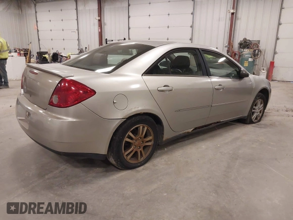 2006 Pontiac G6 1SV z VIN 1G2ZF55B264218234, wystawiony jako IAAI lot #41875165 z przebiegiem 226 618 mil mil oraz . Historia ofert i sprzedaży dostępna na DreamBid. Obrazek 4.