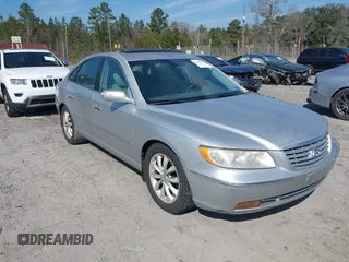 2008 Hyundai Azera Limited with VIN KMHFC46F68A256391, listed as a IAAI auction lot 41669788 with 203,636 mi miles. Bid and sale history available at carsss.com. Image 1.