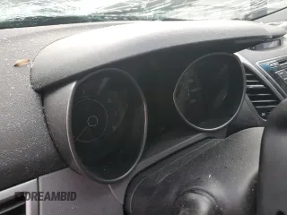 2015 Hyundai Elantra SE z VIN 5NPDH4AE4FH617845, wystawiony jako Copart lot #84423864 z przebiegiem Nie podano mil oraz Nie do naprawy. Historia ofert i sprzedaży dostępna na DreamBid. Obrazek 9.