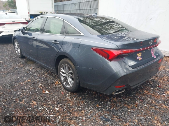 2019 Toyota Avalon XLE with VIN 4T1BZ1FB2KU030640, listed as a IAAI auction lot 41849810 with 44,531 mi miles. Bid and sale history available at carsss.com. Image 3.