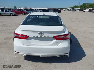 2020 Toyota Camry SE with VIN 4T1G11AK5LU930924, listed as a IAAI auction lot 41821405 with 89,554 mi miles. Bid and sale history available at carsss.com. Image 17.