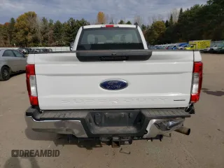 2017 Ford F-250 XLT z VIN 1FT7X2A60HEF21937, wystawiony jako Copart lot #77828424 z przebiegiem 98 679 mil mil oraz Szkoda całkowita • Salvage title. Historia ofert i sprzedaży dostępna na DreamBid. Obrazek 6.