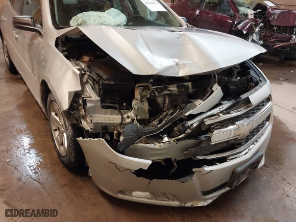 2013 Chevrolet Malibu LS with VIN 1G11B5SA6DF256933, listed as a IAAI auction lot 41598872 with 142,931 mi miles. Bid and sale history available at carsss.com. Image 6.