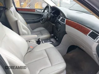 2007 Chrysler Pacifica Touring z VIN 2A8GM68X07R141070, wystawiony jako IAAI lot #41871934 z przebiegiem 299 553 mil mil oraz . Historia ofert i sprzedaży dostępna na DreamBid. Obrazek 5.