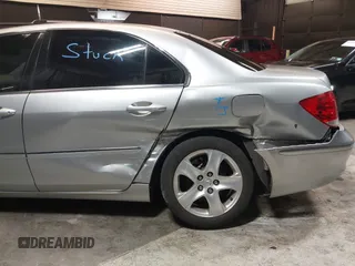 2007 Acura RL Technology with VIN JH4KB16657C004153, listed as a IAAI auction lot 42206466 with 333,860 mi miles and . Bid and sale history available at DreamBid. Image 18.