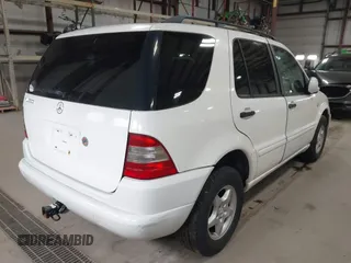 2000 Mercedes-Benz M 320/430/500 с VIN 4JGAB54E2YA166846, выставлен на аукционе IAAI как лот 41744657 с пробегом 226 711 миль миль и . История ставок и продаж доступна на DreamBid. Изображение 4.