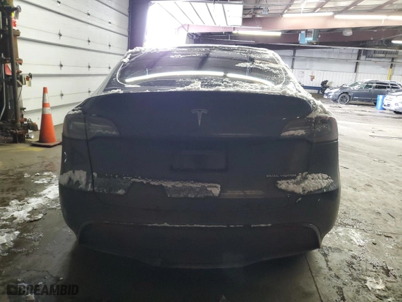 2020 Tesla Model Y Long Range with VIN 5YJYGDEE6LF017241, listed as a Copart auction lot 45056195 with 87,633 mi miles and Salvage Title. Bid and sale history available at carsss.com. Image 6.