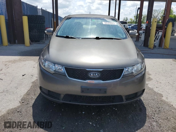 2010 Kia Forte EX z VIN KNAFU4A20A5295544, wystawiony jako Copart lot #58595625 z przebiegiem 322 520 mil mil oraz Szkoda całkowita • Salvage title. Historia ofert i sprzedaży dostępna na DreamBid. Obrazek 5.