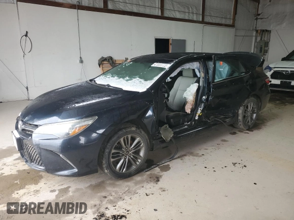 2015 Toyota Camry XLE z VIN 4T1BF1FK9FU474810, wystawiony jako Copart lot #47950725 z przebiegiem Nie podano mil oraz Szkoda całkowita • Salvage title. Historia ofert i sprzedaży dostępna na DreamBid. Obrazek 1.