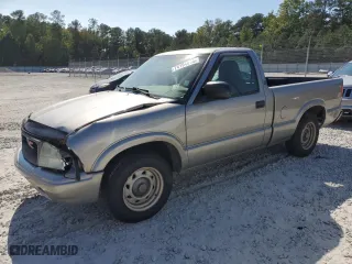 2003 GMC Sonoma SLS with VIN 1GTCS14H638252144, listed as a Copart auction lot 74194954 with 161,051 mi miles and Salvage Title. Bid and sale history available at carsss.com. Image 1.