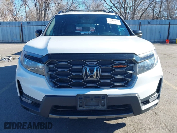 2023 Honda Passport TrailSport with VIN 5FNYF8H60PB015912, listed as a IAAI auction lot 41667749 with 35,019 mi miles and . Bid and sale history available at carsss.com. Image 13.