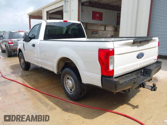 2019 Ford Super Duty F-250 SRW XL with VIN 1FTBF2A61KEC81110, listed as a IAAI auction lot 42021256 with 135,323 mi miles. Bid and sale history available at carsss.com. Image 3.