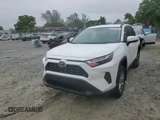 2025 Toyota RAV4 XLE with VIN 2T3W1RFV4SC304172, listed as a Copart auction lot 88953335 with 1,350 mi miles and Salvage Title. Bid and sale history available at carsss.com. Image 14.