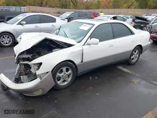 1999 Lexus ES 300 Luxury Sport Sdn with VIN JT8BF28G8X5056431, listed as a IAAI auction lot 40831933 with 222,187 mi miles. Bid and sale history available at carsss.com. Image 17.