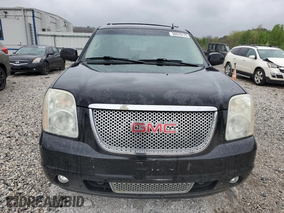 2011 GMC Yukon XL Denali z VIN 1GKS2MEF4BR140739, wystawiony jako Copart lot #50979175 z przebiegiem 237 005 mil mil oraz Szkody całkowita. Historia ofert i sprzedaży dostępna na DreamBid. Obrazek 5.