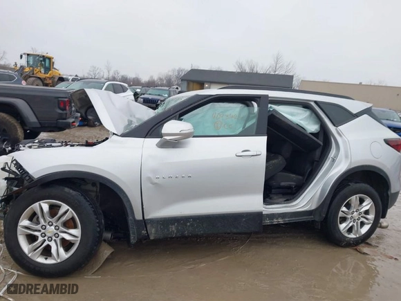 2020 Chevrolet Blazer LT with VIN 3GNKBHRS0LS627291, listed as a IAAI auction lot 40934241 with 1 mi miles. Bid and sale history available at carsss.com. Image 13.