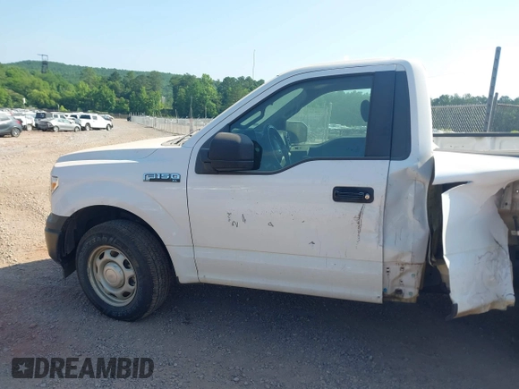 2020 Ford F-150 XL z VIN 1FTMF1CB4LKE11817, wystawiony jako IAAI lot #42350792 z przebiegiem 161 666 mil mil oraz . Historia ofert i sprzedaży dostępna na DreamBid. Obrazek 14.