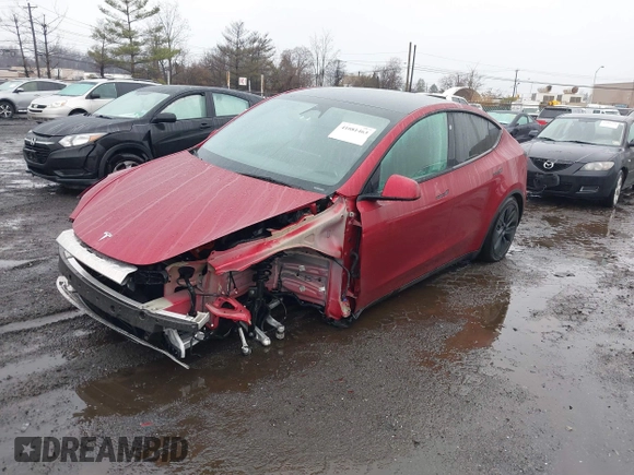 2024 Tesla Model Y Long Range with VIN 7SAYGAEE7RF133073, listed as a IAAI auction lot 41081463 with Not Provided miles and . Bid and sale history available at DreamBid. Image 18.