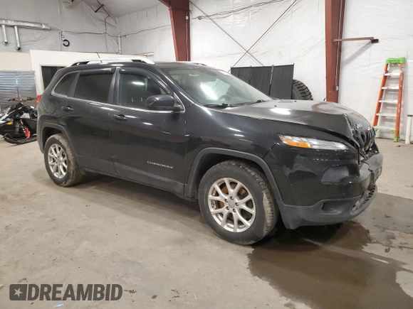 2015 Jeep Cherokee Latitude z VIN 1C4PJMCS4FW757084, wystawiony jako Copart lot #49025455 z przebiegiem 205 132 mil mil oraz Szkoda całkowita • Salvage title. Historia ofert i sprzedaży dostępna na DreamBid. Obrazek 4.