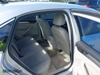 2015 Volkswagen Passat 1.8T Limited Edition with VIN 1VWAS7A35FC090573, listed as a IAAI auction lot 42029286 with 151,451 mi miles. Bid and sale history available at carsss.com. Image 8.