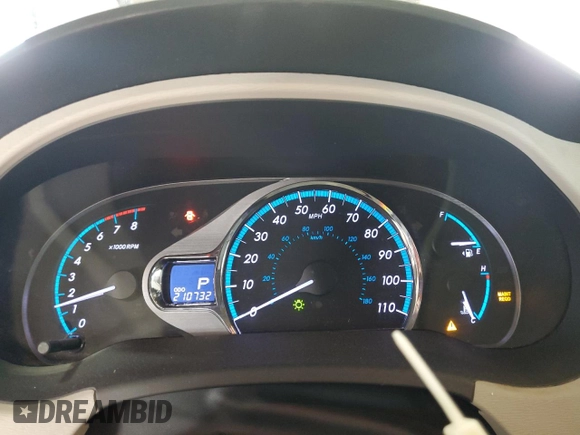 2011 Toyota Sienna XLE with VIN 5TDDK3DC7BS022837, listed as a Copart auction lot 60811445 with 210,732 mi miles and Salvage title. Bid and sale history available at DreamBid. Image 9.