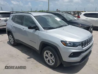 2024 Jeep Compass Latitude with VIN 3C4NJDBN8RT107008, listed as a IAAI auction lot 42521682 with 33,745 mi miles and . Bid and sale history available at DreamBid. Image 1.