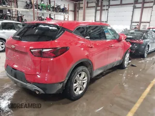 2021 Chevrolet Blazer LT z VIN 3GNKBHRS4MS520813, wystawiony jako IAAI lot #41095904 z przebiegiem 85 184 mil mil oraz . Historia ofert i sprzedaży dostępna na DreamBid. Obrazek 4.