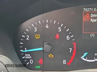 2021 Ford Escape SE z VIN 1FMCU9G61MUA52585, wystawiony jako IAAI lot #42388843 z przebiegiem 78 271 mil mil oraz . Historia ofert i sprzedaży dostępna na DreamBid. Obrazek 1.