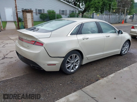 2014 Lincoln MKZ with VIN 3LN6L2G95ER808560, listed as a IAAI auction lot 42288383 with 97,298 mi miles and . Bid and sale history available at DreamBid. Image 4.