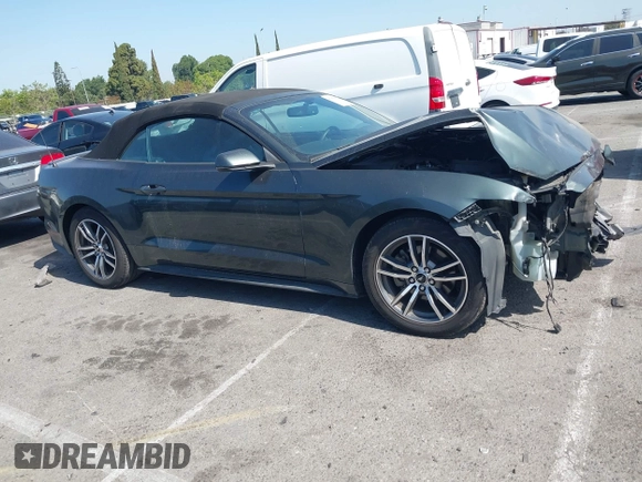 2016 Ford Mustang EcoBoost Premium z VIN 1FATP8UH7G5279277, wystawiony jako IAAI lot #42309882 z przebiegiem 111 519 mil mil oraz . Historia ofert i sprzedaży dostępna na DreamBid. Obrazek 13.