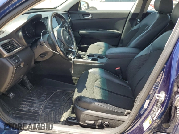 2018 Kia Optima LX z VIN 5XXGT4L35JG191868, wystawiony jako Copart lot #56230865 z przebiegiem 128 208 mil mil oraz Czysty tytuł • Clean title. Historia ofert i sprzedaży dostępna na DreamBid. Obrazek 7.