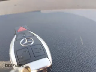 2013 Mercedes-Benz E 350 Luxury z VIN WDDHF5KB9DA733604, wystawiony jako IAAI lot #42514039 z przebiegiem 131 047 mil mil oraz . Historia ofert i sprzedaży dostępna na DreamBid. Obrazek 11.