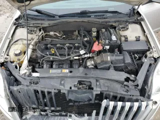 2010 Mercury Milan z VIN 3MEHM0HA1AR600594, wystawiony jako Copart lot #55556105 z przebiegiem 107 671 mil mil oraz Szkoda całkowita • Salvage title. Historia ofert i sprzedaży dostępna na DreamBid. Obrazek 11.