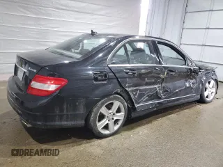2011 Mercedes-Benz C 300 Sport z VIN WDDGF8BB5BR163628, wystawiony jako Copart lot #47662925 z przebiegiem 101 438 mil mil oraz Szkody całkowita. Historia ofert i sprzedaży dostępna na DreamBid. Obrazek 3.