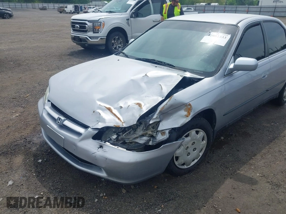 1998 Honda Accord LX с VIN 1HGCG5645WA110496, выставлен на аукционе IAAI как лот 42082333 с пробегом 169 674 миль миль и . История ставок и продаж доступна на DreamBid. Изображение 6.