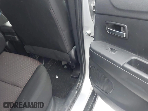 2019 Mitsubishi Outlander ES z VIN JA4AR3AU6KU022815, wystawiony jako IAAI lot #41511268 z przebiegiem 59 781 mil mil oraz . Historia ofert i sprzedaży dostępna na DreamBid. Obrazek 8.