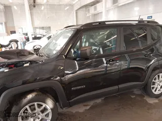 2019 Jeep Renegade Sport with VIN ZACNJBAB9KPJ95900, listed as a IAAI auction lot 41018209 with 70,511 mi miles. Bid and sale history available at carsss.com. Image 15.