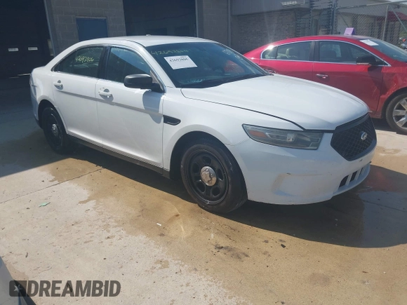 2013 Ford Police Interceptor z VIN 1FAHP2M8XDG127013, wystawiony jako IAAI lot #42692806 z przebiegiem 265 436 mil mil oraz . Historia ofert i sprzedaży dostępna na DreamBid. Obrazek 1.