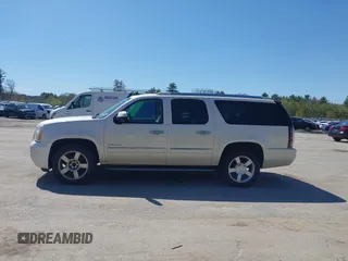 2013 GMC Yukon XL Denali with VIN 1GKS2MEF8DR121386, listed as a IAAI auction lot 42088855 with 174,677 mi miles. Bid and sale history available at carsss.com. Image 14.