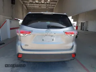 2015 Toyota Highlander Limited with VIN 5TDYKRFH4FS084294, listed as a IAAI auction lot 42588040 with 86,853 mi miles and . Bid and sale history available at DreamBid. Image 16.