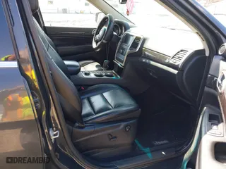2011 Jeep Grand Cherokee Laredo with VIN 1J4RR4GT0BC543283, listed as a IAAI auction lot 41890109 with 123,325 mi miles. Bid and sale history available at carsss.com. Image 5.