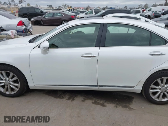 2012 Lexus ES with VIN JTHBK1EG5C2509247, listed as a IAAI auction lot 41808453 with 61,591 mi miles. Bid and sale history available at carsss.com. Image 14.