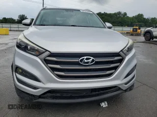 2016 Hyundai Tucson Limited z VIN KM8J33A27GU268569, wystawiony jako Copart lot #59575995 z przebiegiem 77 651 mil mil oraz Szkoda całkowita • Salvage title. Historia ofert i sprzedaży dostępna na DreamBid. Obrazek 5.