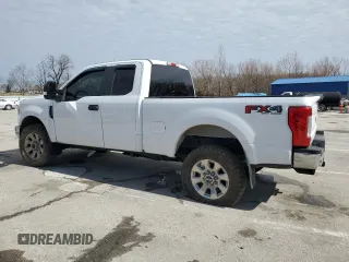 2019 Ford F-250 XL with VIN 1FT7X2B62KEF23095, listed as a Copart auction lot 47957665 with 165,939 mi miles and Salvage Title. Bid and sale history available at DreamBid. Image 2.