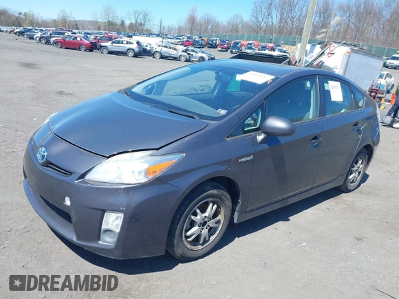 2010 Toyota Prius II with VIN JTDKN3DU9A0099105, listed as a IAAI auction lot 42059187 with 200,718 mi miles. Bid and sale history available at carsss.com. Image 2.